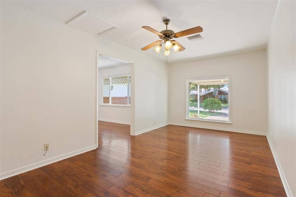 1319 Royal Oaks Drive, Waco, TX 76710 1319 Royal Oaks Drive, Waco, TX 76710