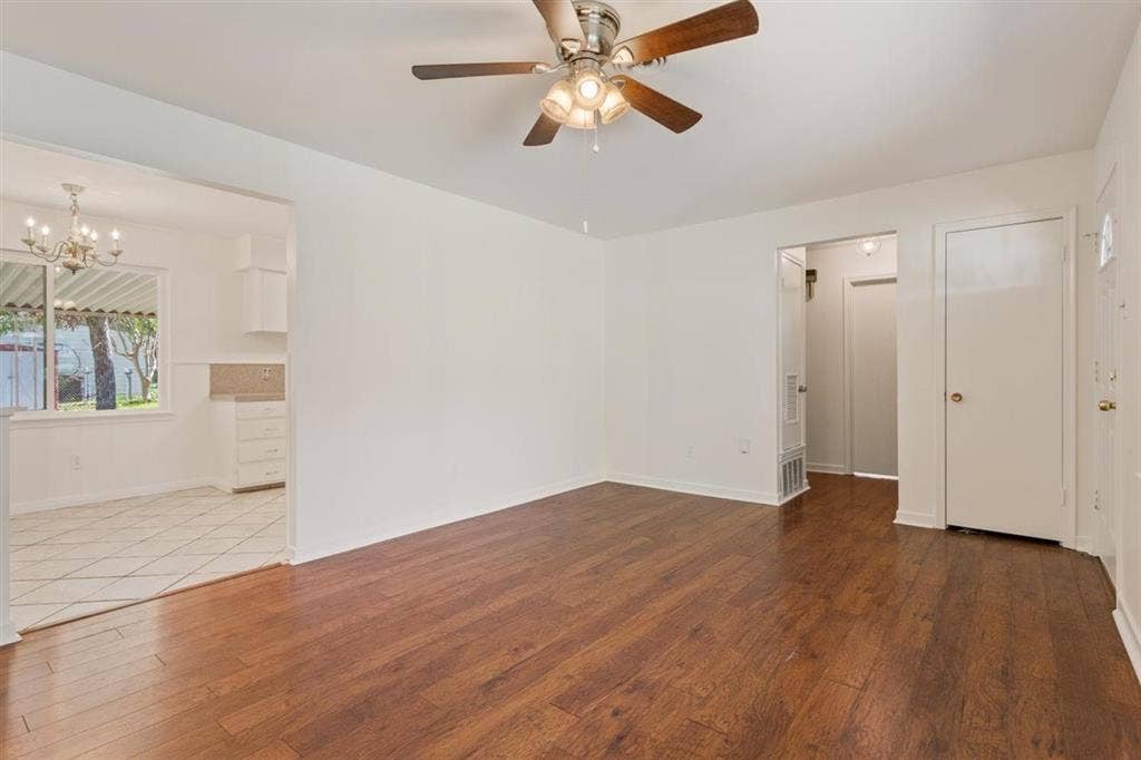 1319 Royal Oaks Drive, Waco, TX 76710 1319 Royal Oaks Drive, Waco, TX 76710
