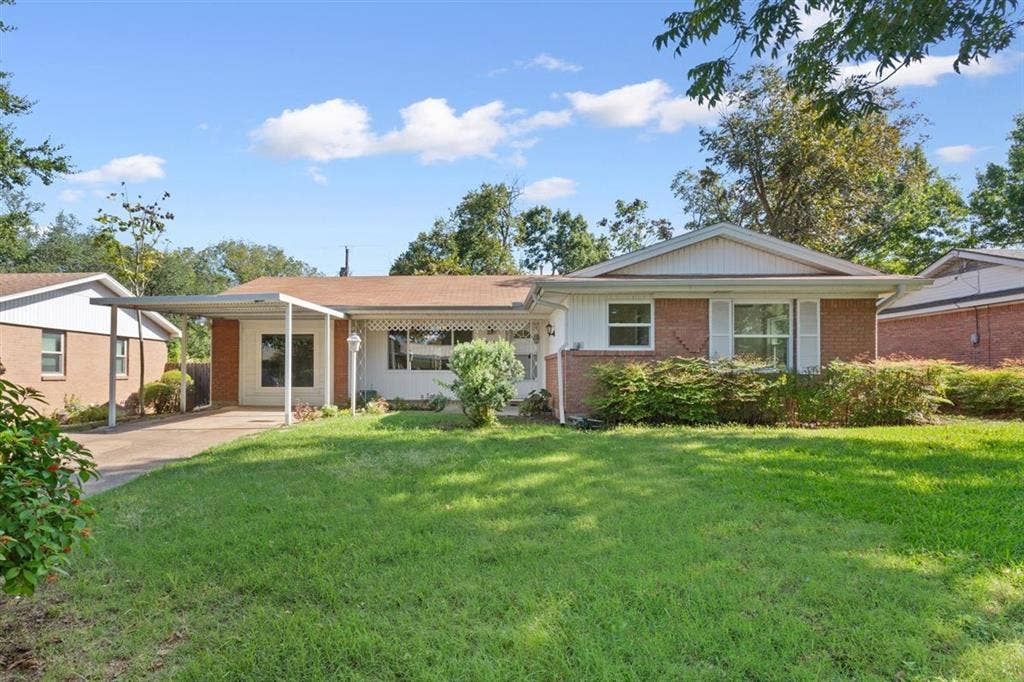 1319 Royal Oaks Drive, Waco, TX 76710 1319 Royal Oaks Drive, Waco, TX 76710
