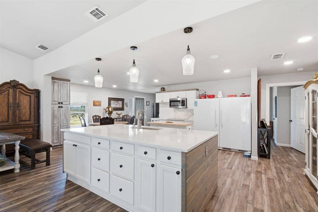 5098 Fairview Road, Millsap, TX 76066