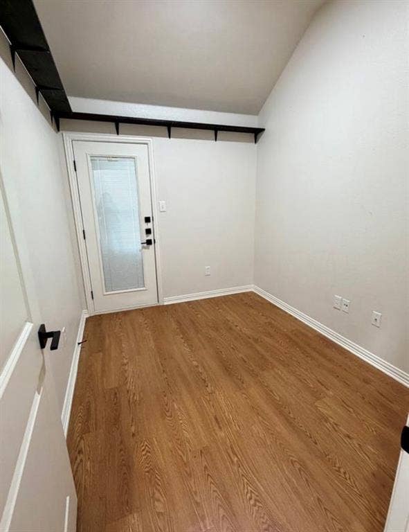 1001 Roberts Bend, Granbury, TX 76048 Wood-finish flooring with white trim