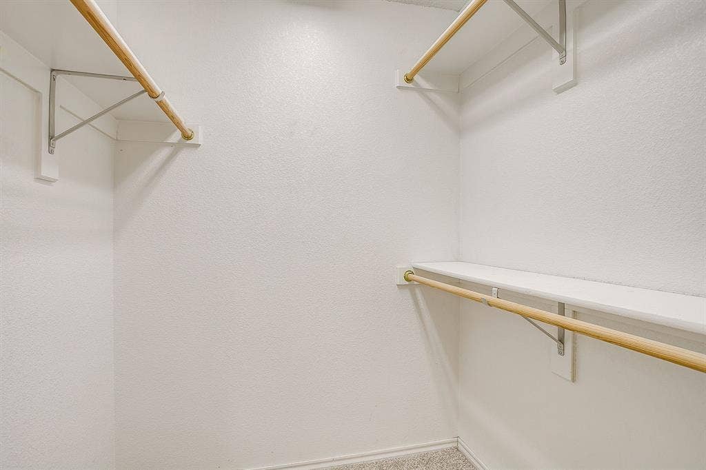 1502 Shadow Run, Weatherford, TX 76086