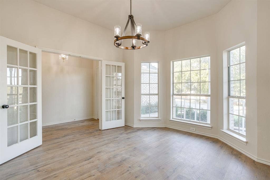 1502 Shadow Run, Weatherford, TX 76086