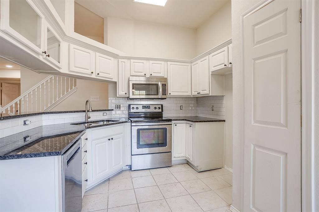 1502 Shadow Run, Weatherford, TX 76086