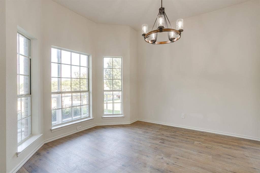1502 Shadow Run, Weatherford, TX 76086