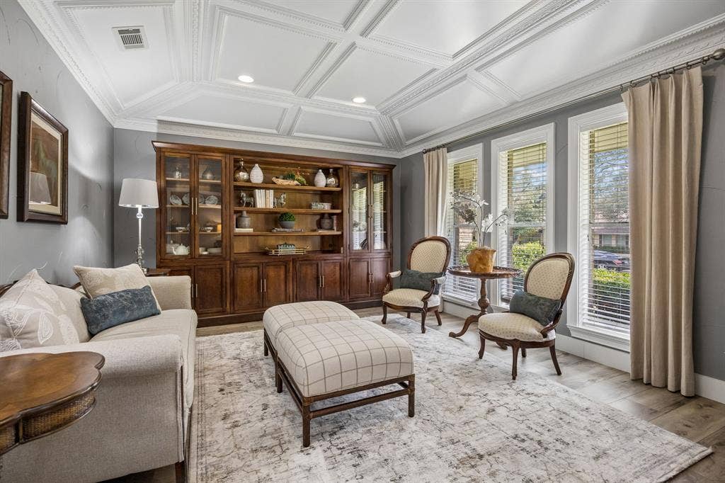 4333 Echo Glen Drive, Dallas, TX 75244