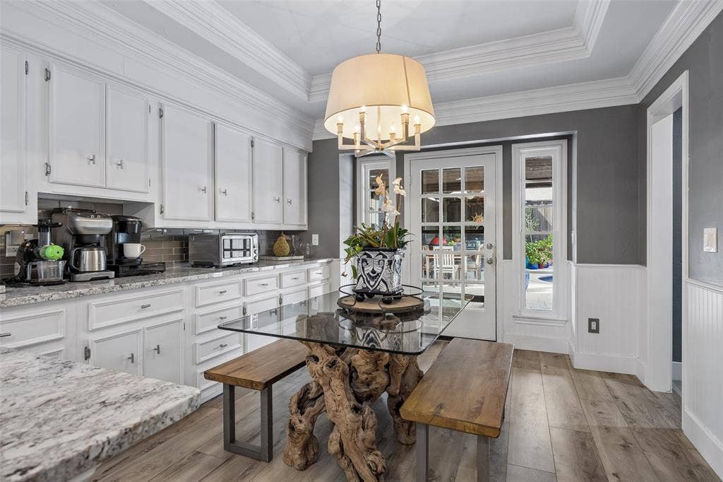 4333 Echo Glen Drive, Dallas, TX 75244