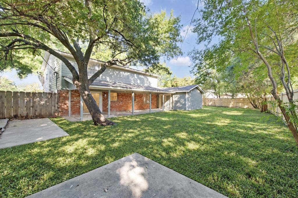 1002 Hickory Street, Irving, TX 75060