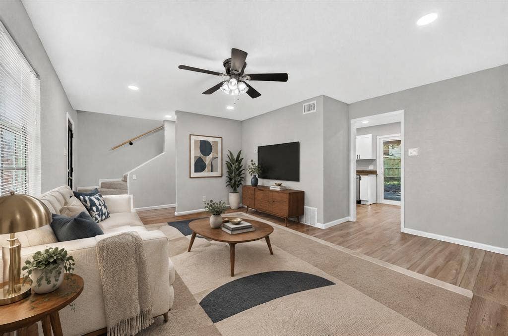 1002 Hickory Street, Irving, TX 75060