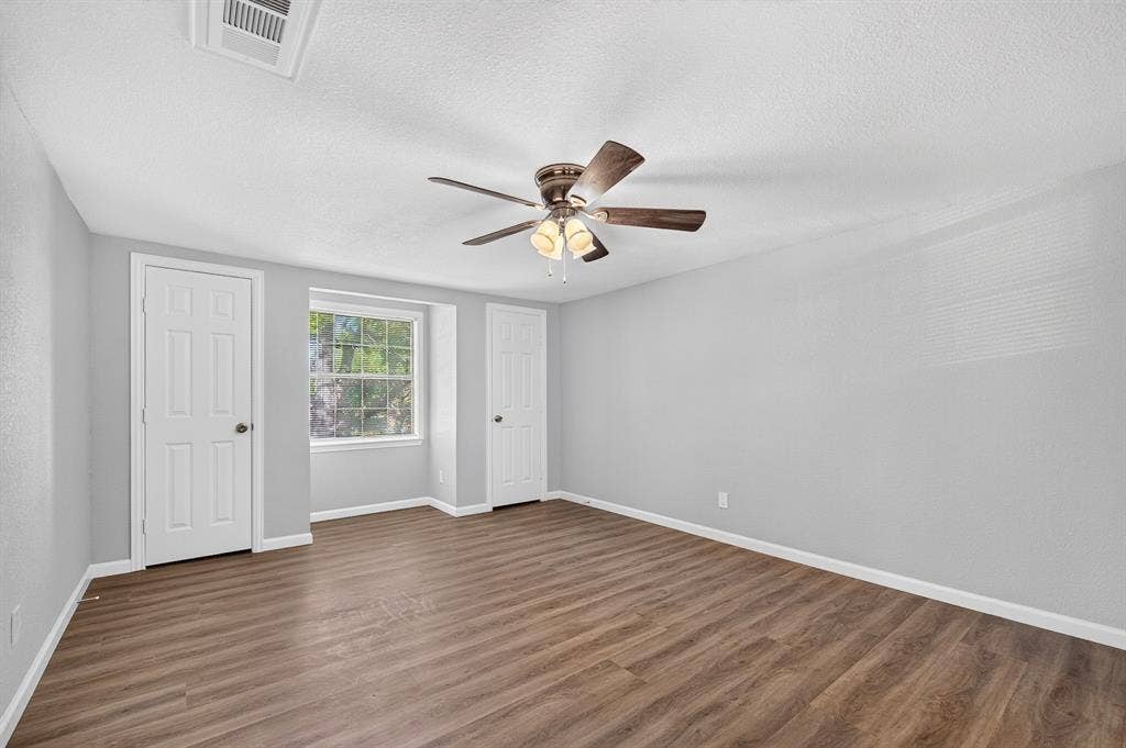1002 Hickory Street, Irving, TX 75060