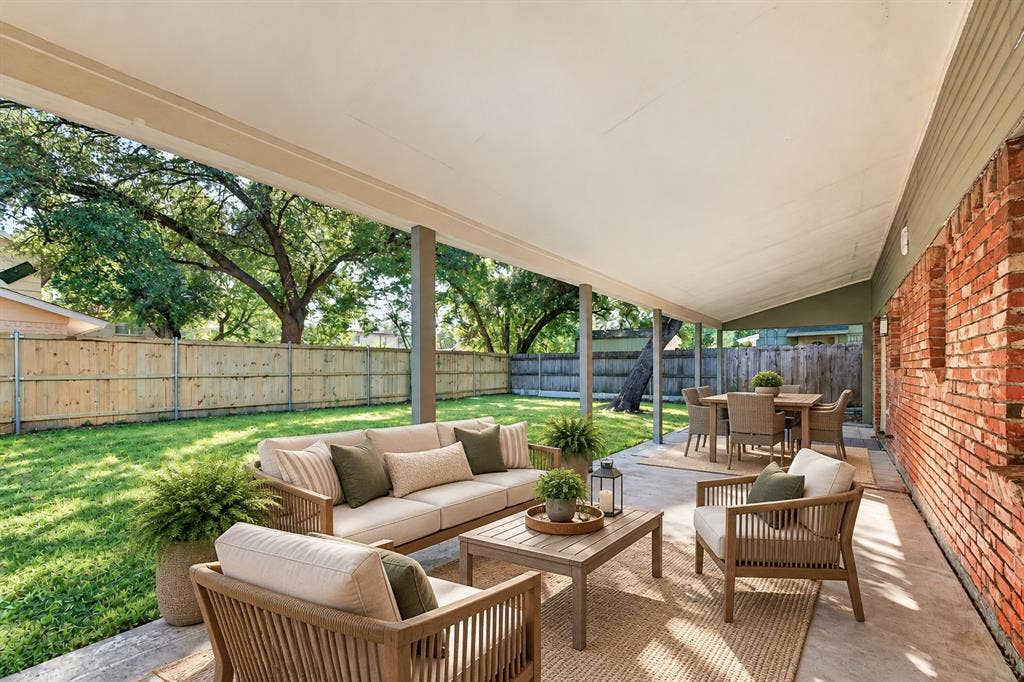 1002 Hickory Street, Irving, TX 75060