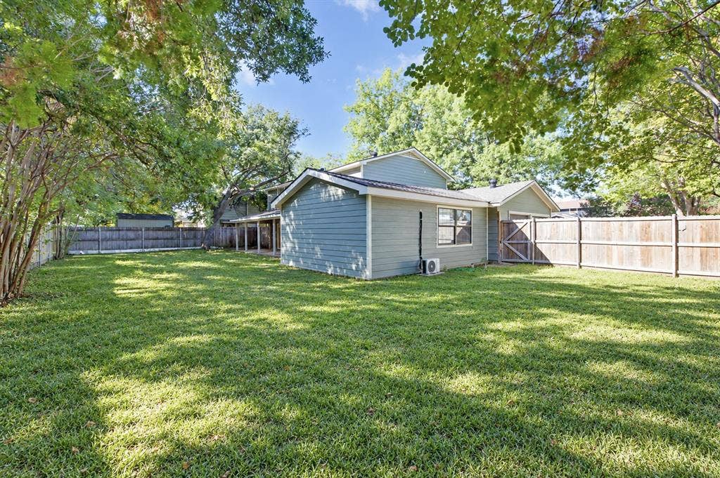 1002 Hickory Street, Irving, TX 75060