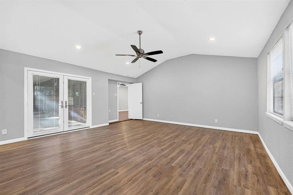 1002 Hickory Street, Irving, TX 75060