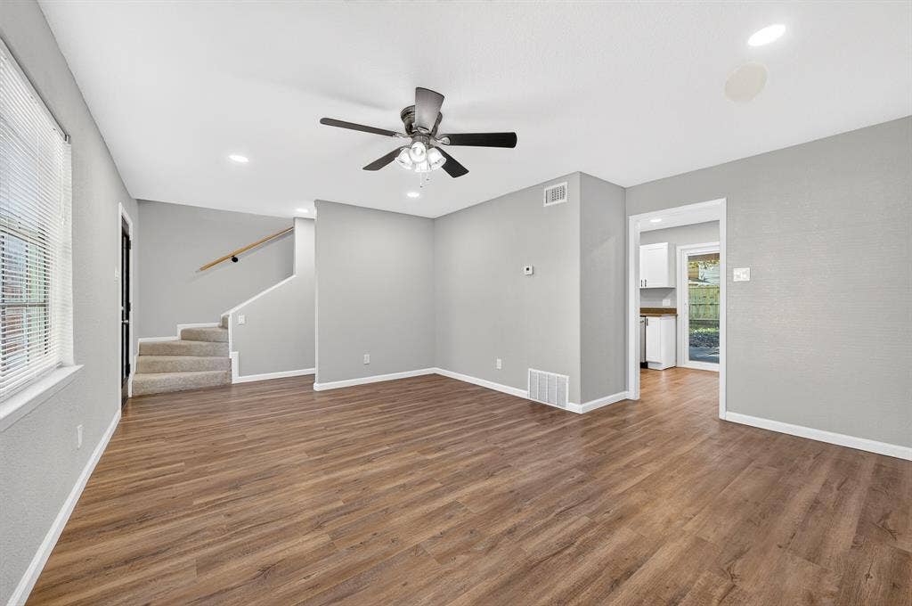 1002 Hickory Street, Irving, TX 75060