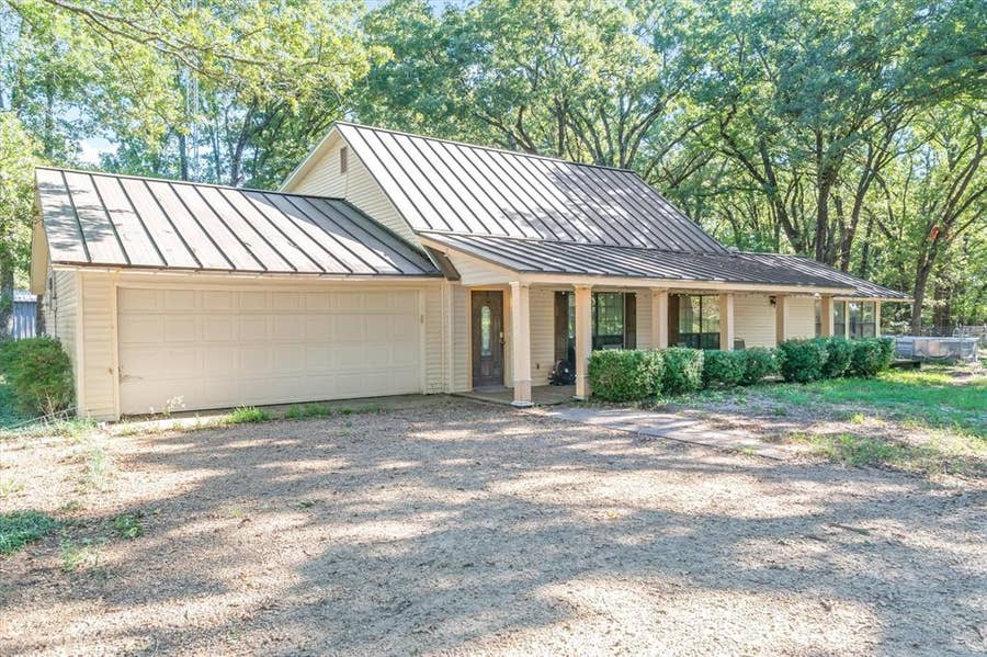 Property photo for 753 Vz County Road 3617, Edgewood, TX