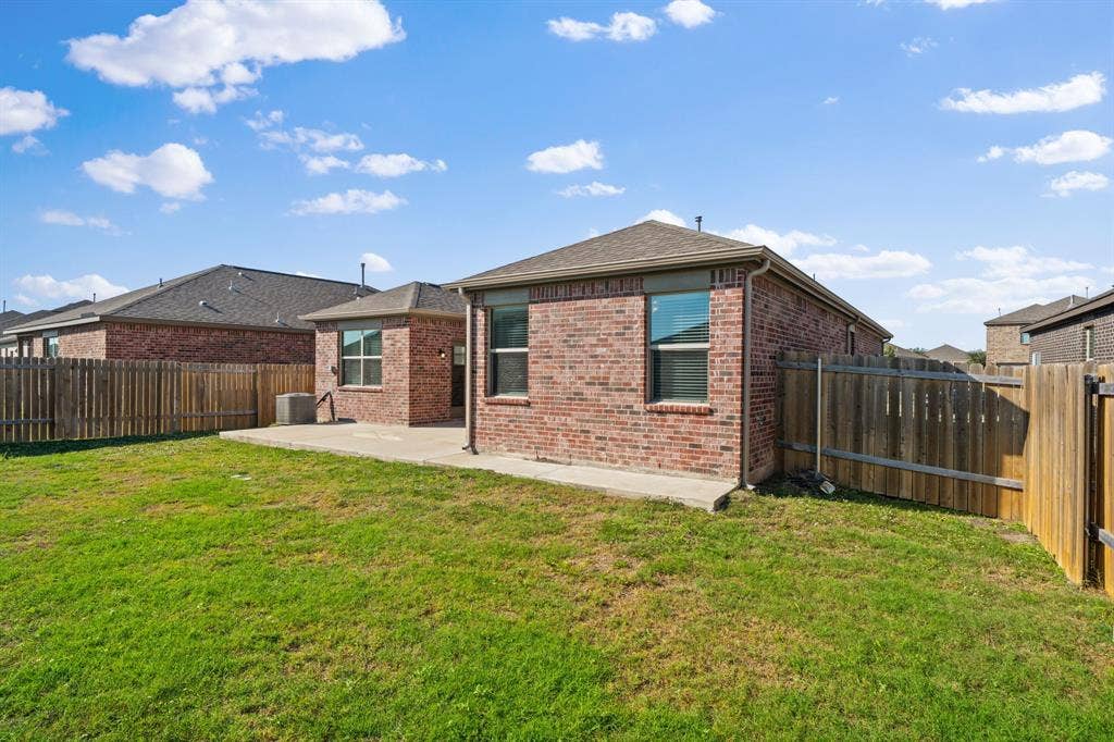 409 Harbor Oaks Drive, Anna, TX 75409