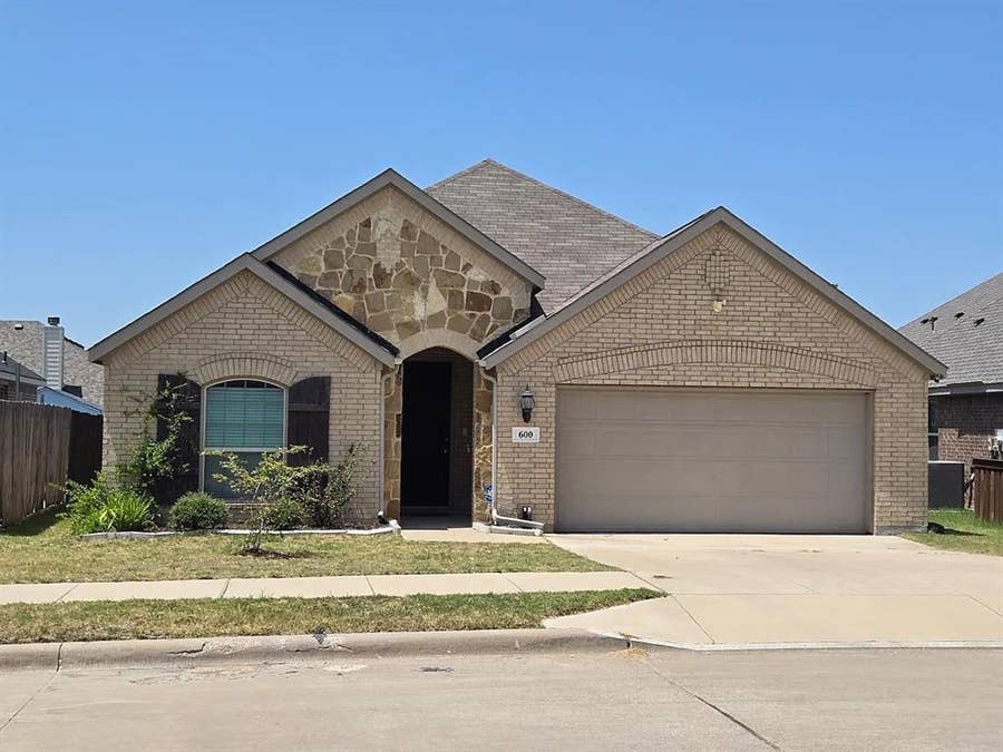 Property photo for 600 Windy Knoll Road, Fort Worth, TX