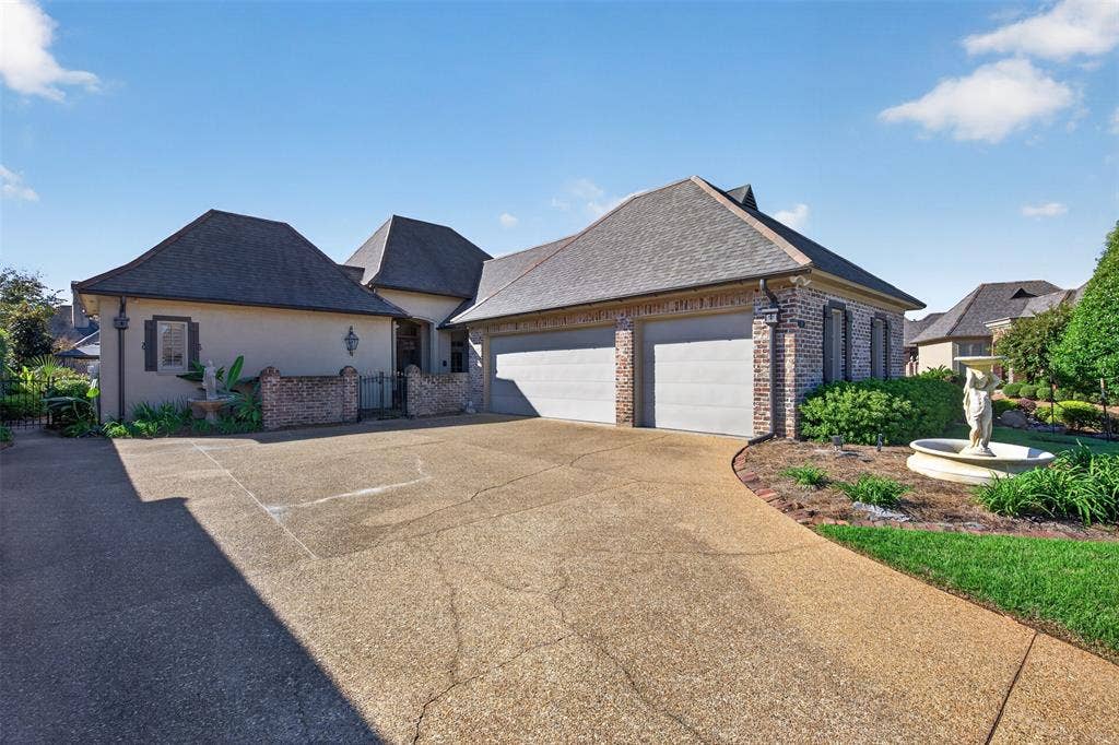 103 Calais Court, Bossier City, LA 71111