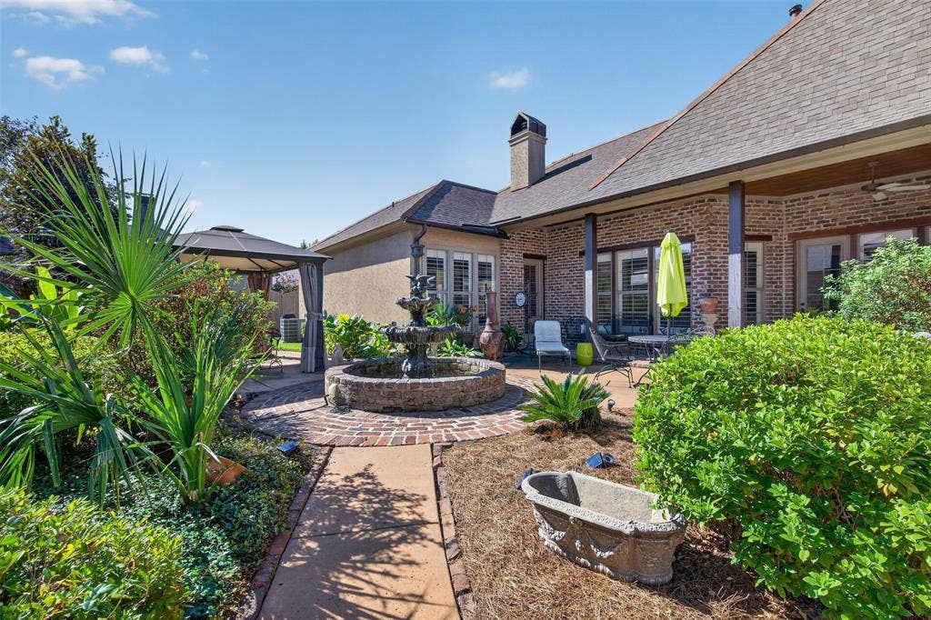 103 Calais Court, Bossier City, LA 71111
