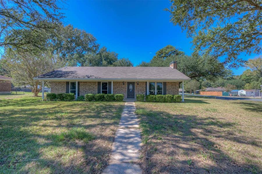Property photo for 10405 McElroy Drive, Keithville, LA