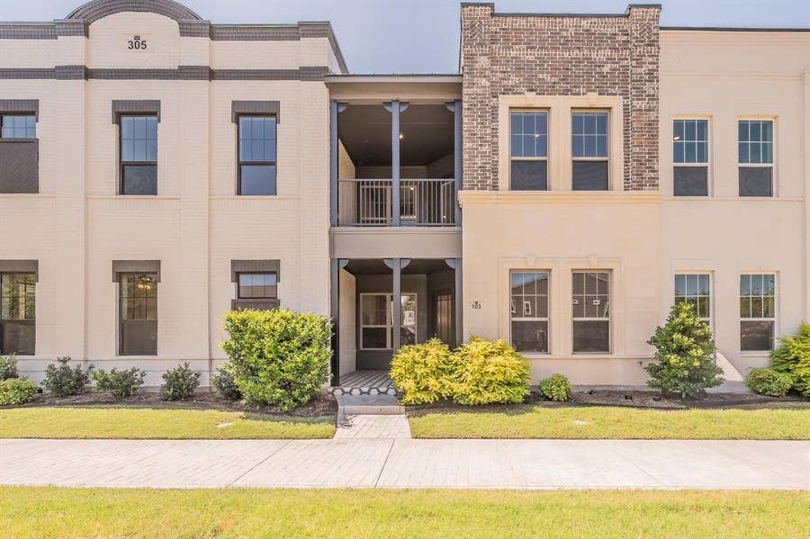 Property photo for 305 Sunset Lane, #103, Fort Worth, TX