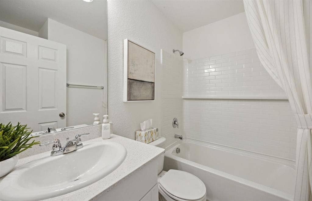 1060 Clear Dusk Lane, Forney, TX 75126 *Model Representation - Spacious secondary bathroom