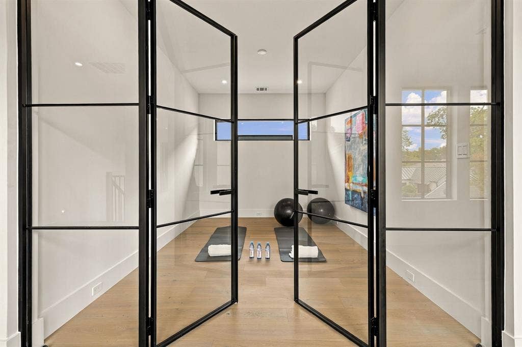 5122 Elsby Avenue, Dallas, TX 75209 5122 Elsby Avenue, Dallas, TX 75209