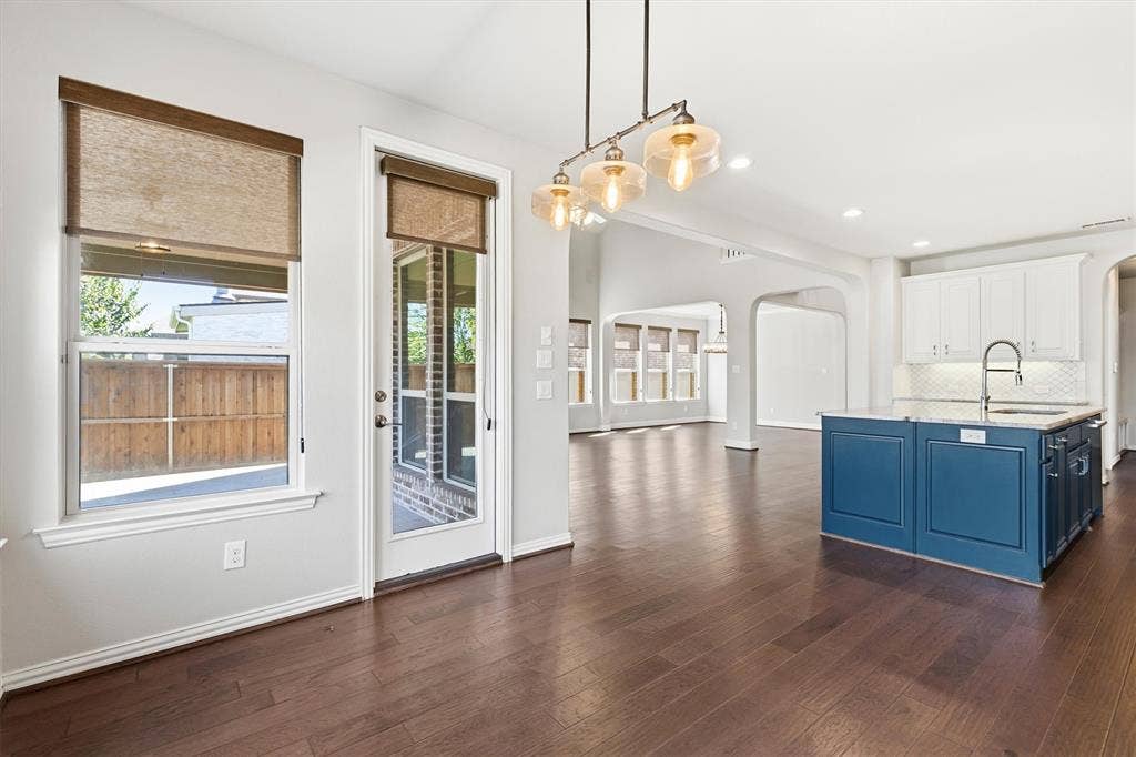 1839 Legendary Reef Way, St. Paul, TX 75098 Breakfast nook