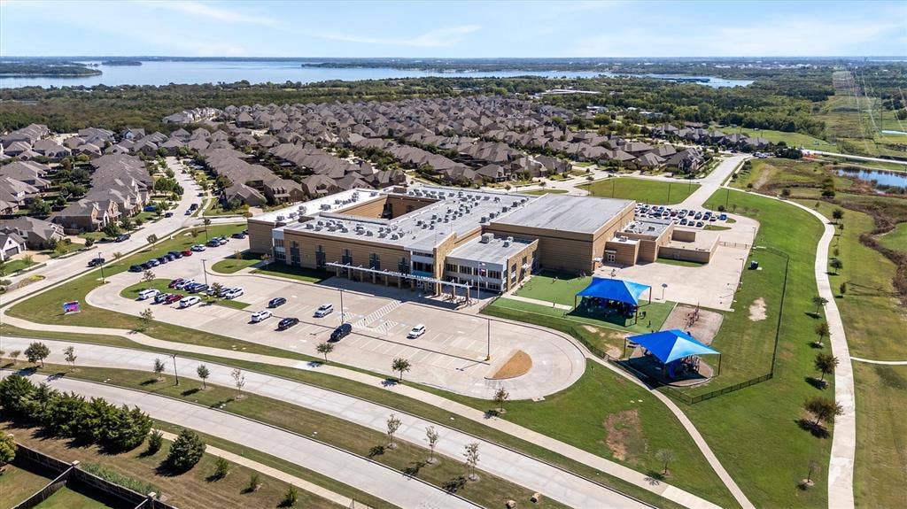 1839 Legendary Reef Way, St. Paul, TX 75098 Wylie ISD, George Bush Elementary located in the neighborhood.