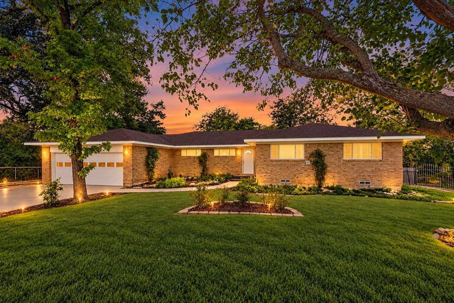 Property photo for 814 S Bois D Arc Street, Forney, TX