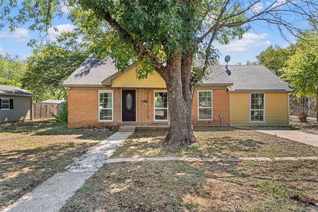 1126 W 7th Street, McGregor, TX 76657 1126 W 7th Street, McGregor, TX 76657