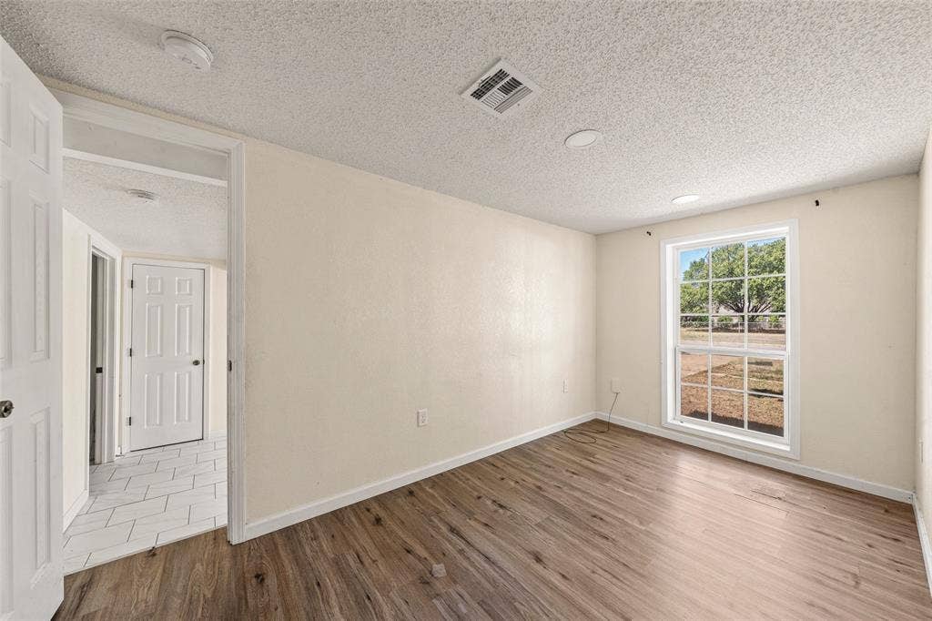 1126 W 7th Street, McGregor, TX 76657 1126 W 7th Street, McGregor, TX 76657