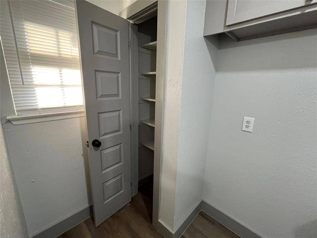 3982 Granite Hill Drive, Dallas, TX 75241 Additional view of pantry
