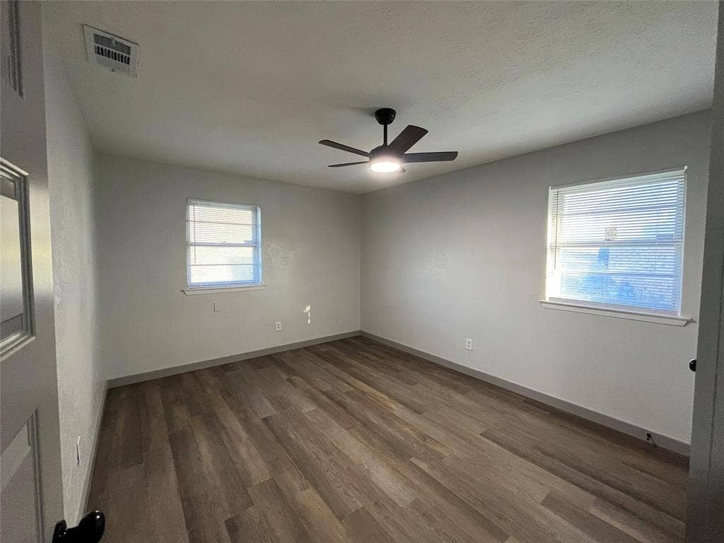 3982 Granite Hill Drive, Dallas, TX 75241 View of 2nd bedroom