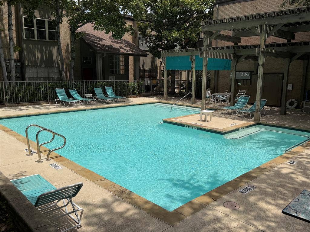 10437 High Hollows Drive, #220, Dallas, TX 75230 10437 High Hollows Drive, #220, Dallas, TX 75230