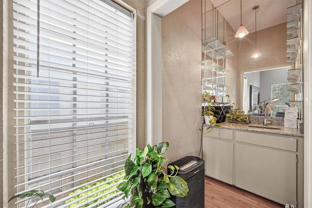 10437 High Hollows Drive, #220, Dallas, TX 75230 10437 High Hollows Drive, #220, Dallas, TX 75230