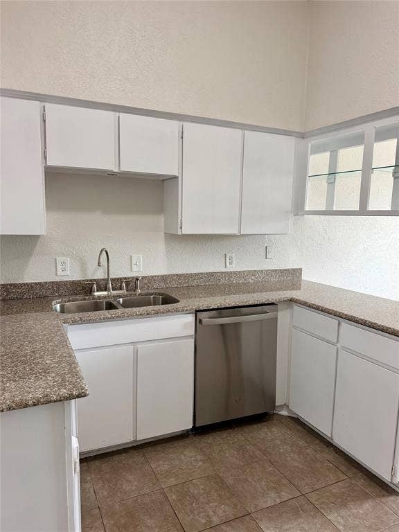10437 High Hollows Drive, #220, Dallas, TX 75230 10437 High Hollows Drive, #220, Dallas, TX 75230