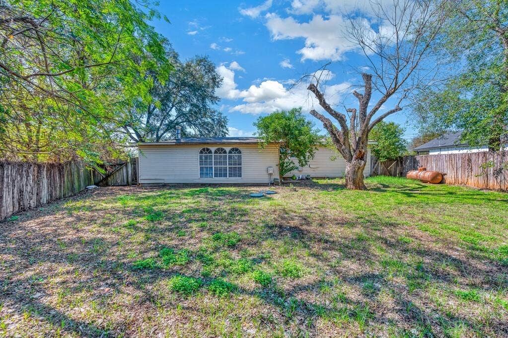 864 Lost Gold Road, Waco, TX 76708 864 Lost Gold Road, Waco, TX 76708