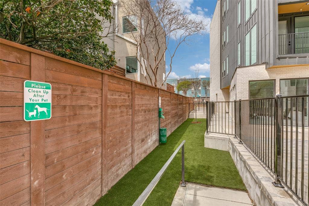 5215 Capitol Avenue, #306, Dallas, TX 75206 5215 Capitol Avenue, #306, Dallas, TX 75206
