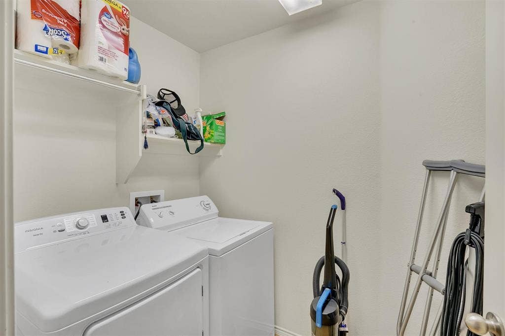 102 Running Deer Lane, Waxahachie, TX 75165