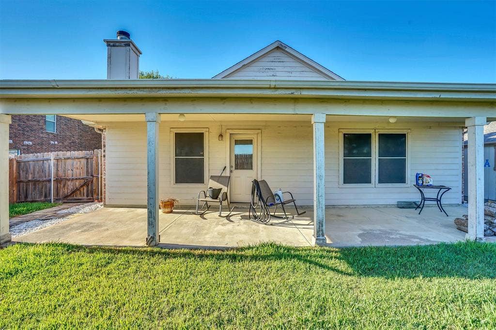 102 Running Deer Lane, Waxahachie, TX 75165