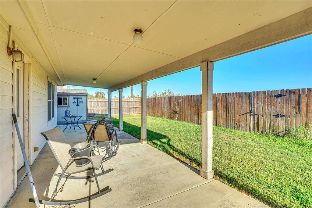102 Running Deer Lane, Waxahachie, TX 75165