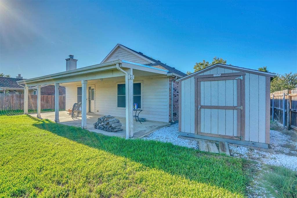 102 Running Deer Lane, Waxahachie, TX 75165