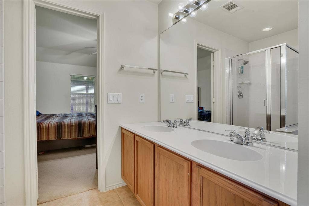 102 Running Deer Lane, Waxahachie, TX 75165