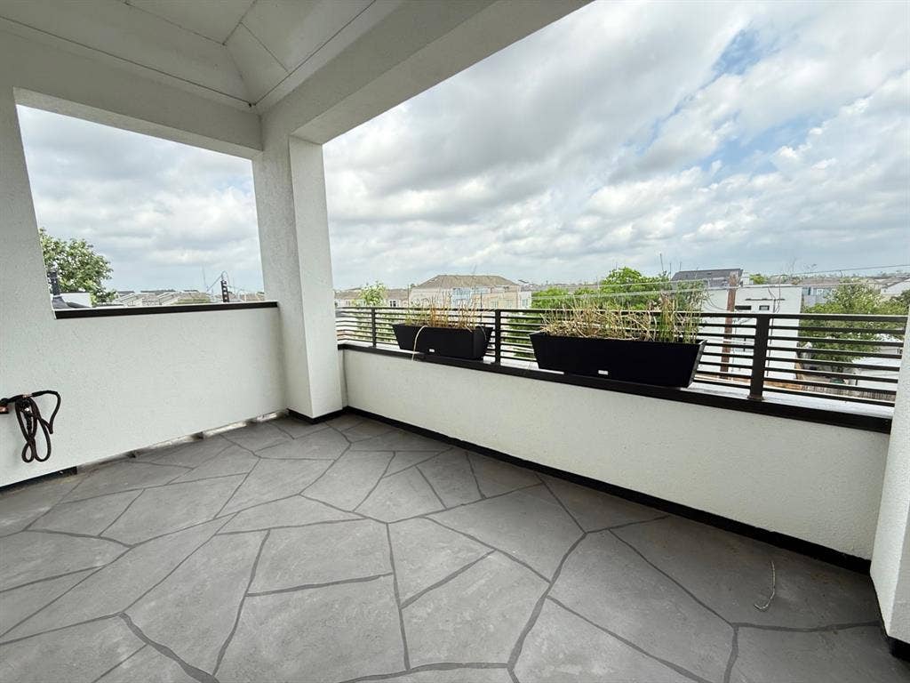 5469 Larkin Street Street, #9, Houston, TX 77007 5469 Larkin Street Street, #9, Houston, TX 77007