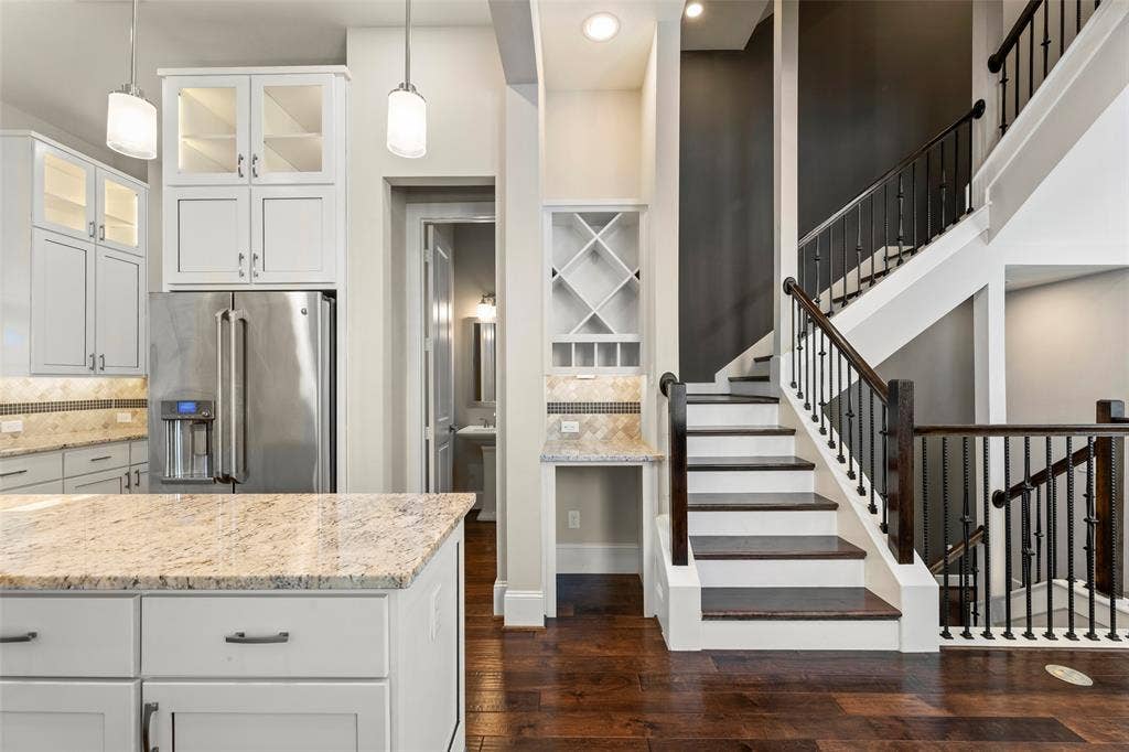 5469 Larkin Street Street, #9, Houston, TX 77007 5469 Larkin Street Street, #9, Houston, TX 77007