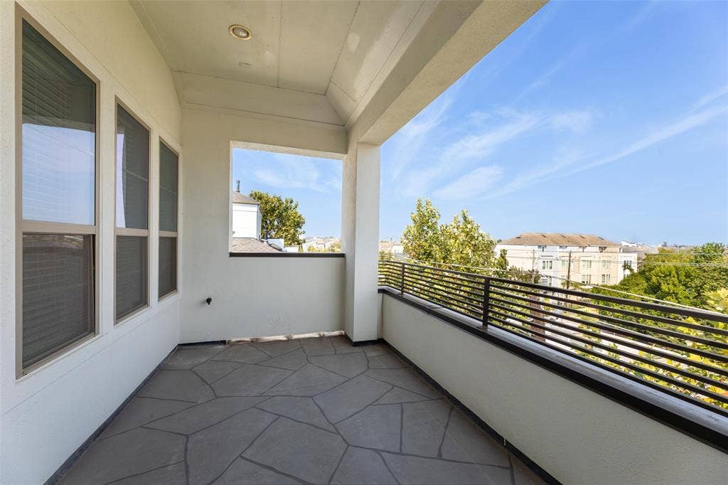 5469 Larkin Street Street, #9, Houston, TX 77007 5469 Larkin Street Street, #9, Houston, TX 77007