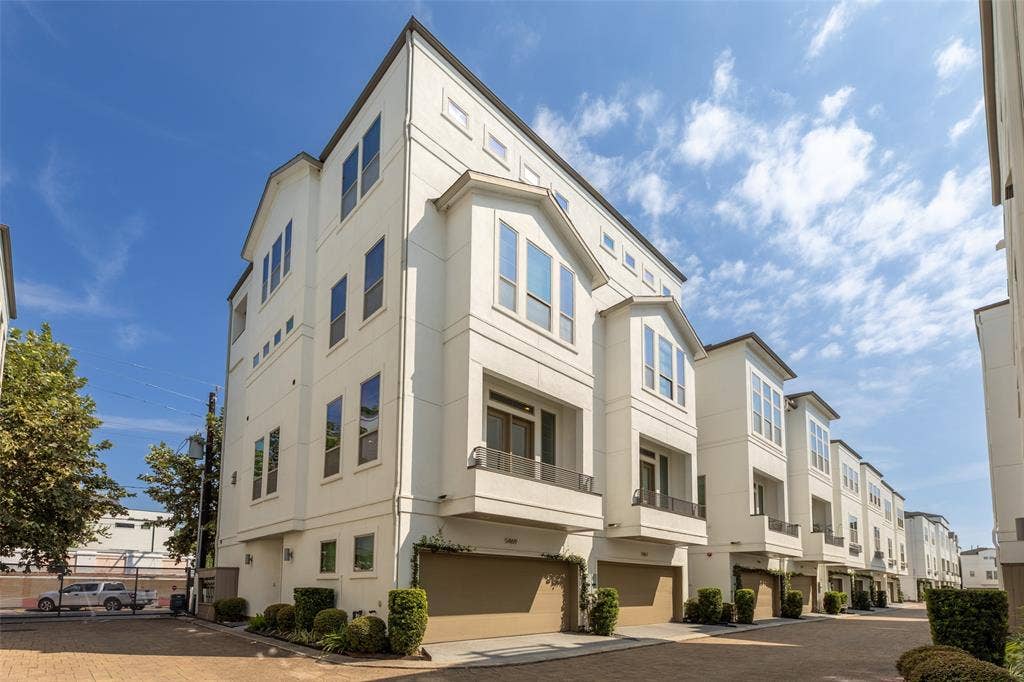 5469 Larkin Street Street, #9, Houston, TX 77007 5469 Larkin Street Street, #9, Houston, TX 77007