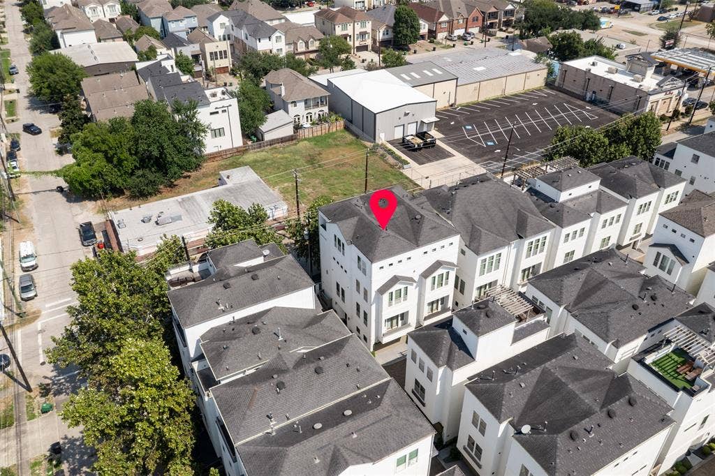 5469 Larkin Street Street, #9, Houston, TX 77007 5469 Larkin Street Street, #9, Houston, TX 77007