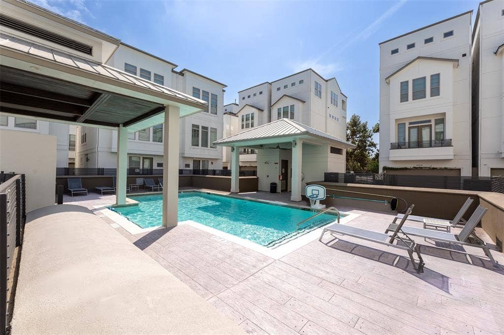 5469 Larkin Street Street, #9, Houston, TX 77007 5469 Larkin Street Street, #9, Houston, TX 77007